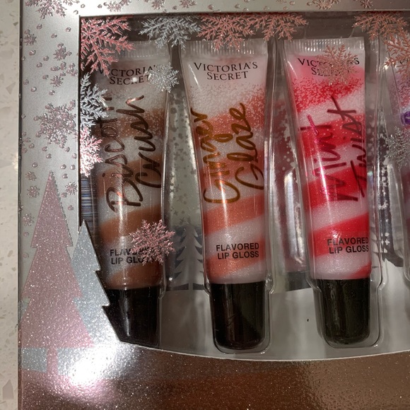 SOLD! NWT VS Lip Gloss Pack - Picture 2 of 4